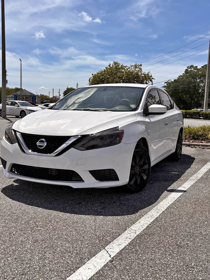 2016 NISSAN SENTRA 4DR SDN I4 CVT SR