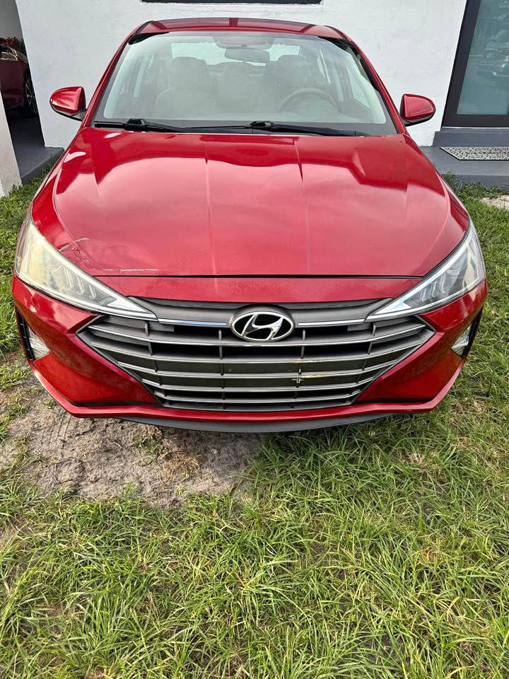2019 HYUNDAI ELANTRA SPORT DCT