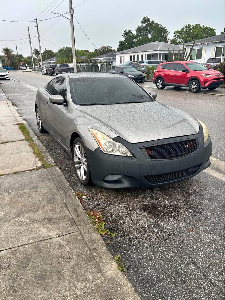 2010 INFINITY G37