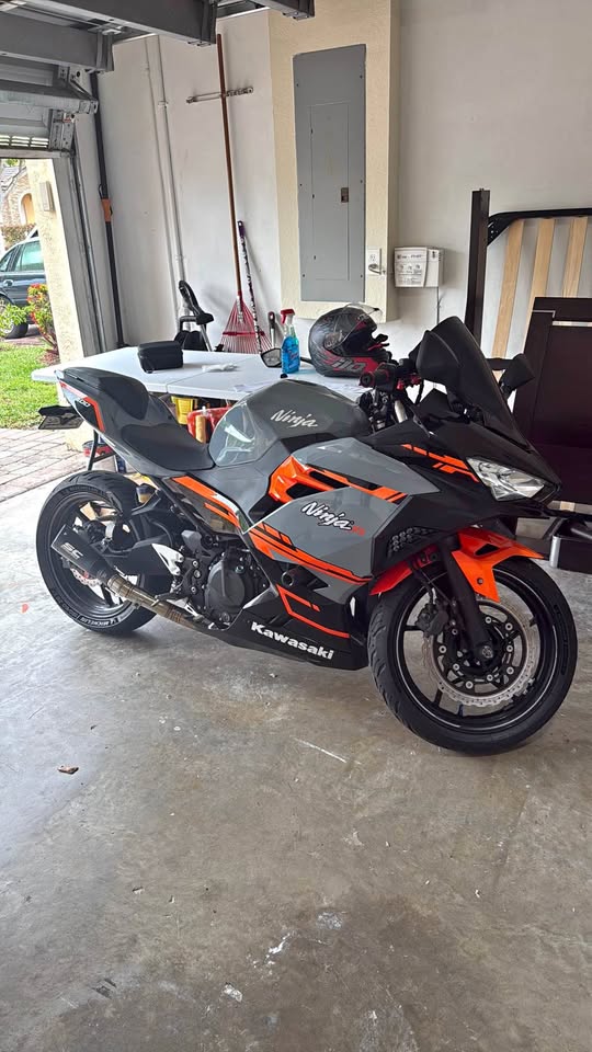 2021 NINJA 400
