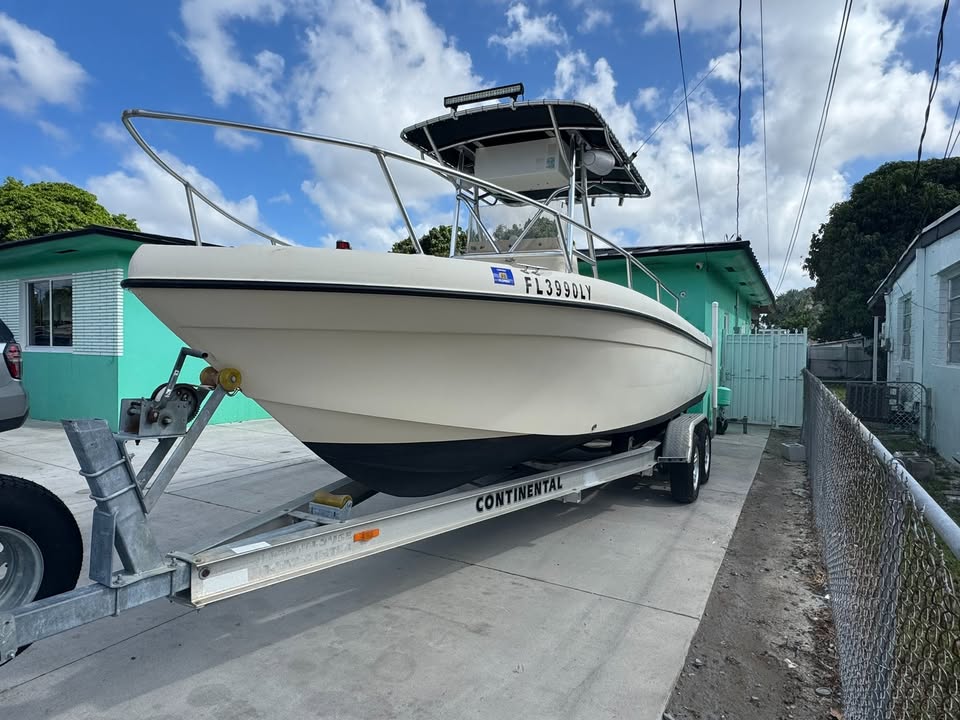 2002 SEA CHASER OFFSHORE FISHING BOAT
