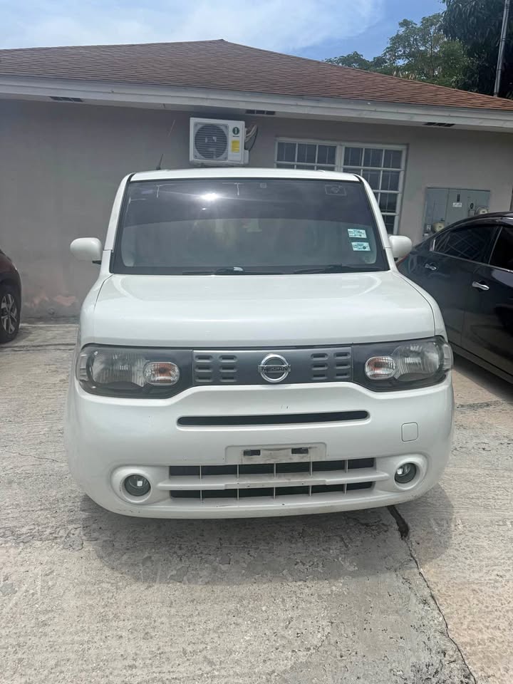 2011 NISSAN CUBE