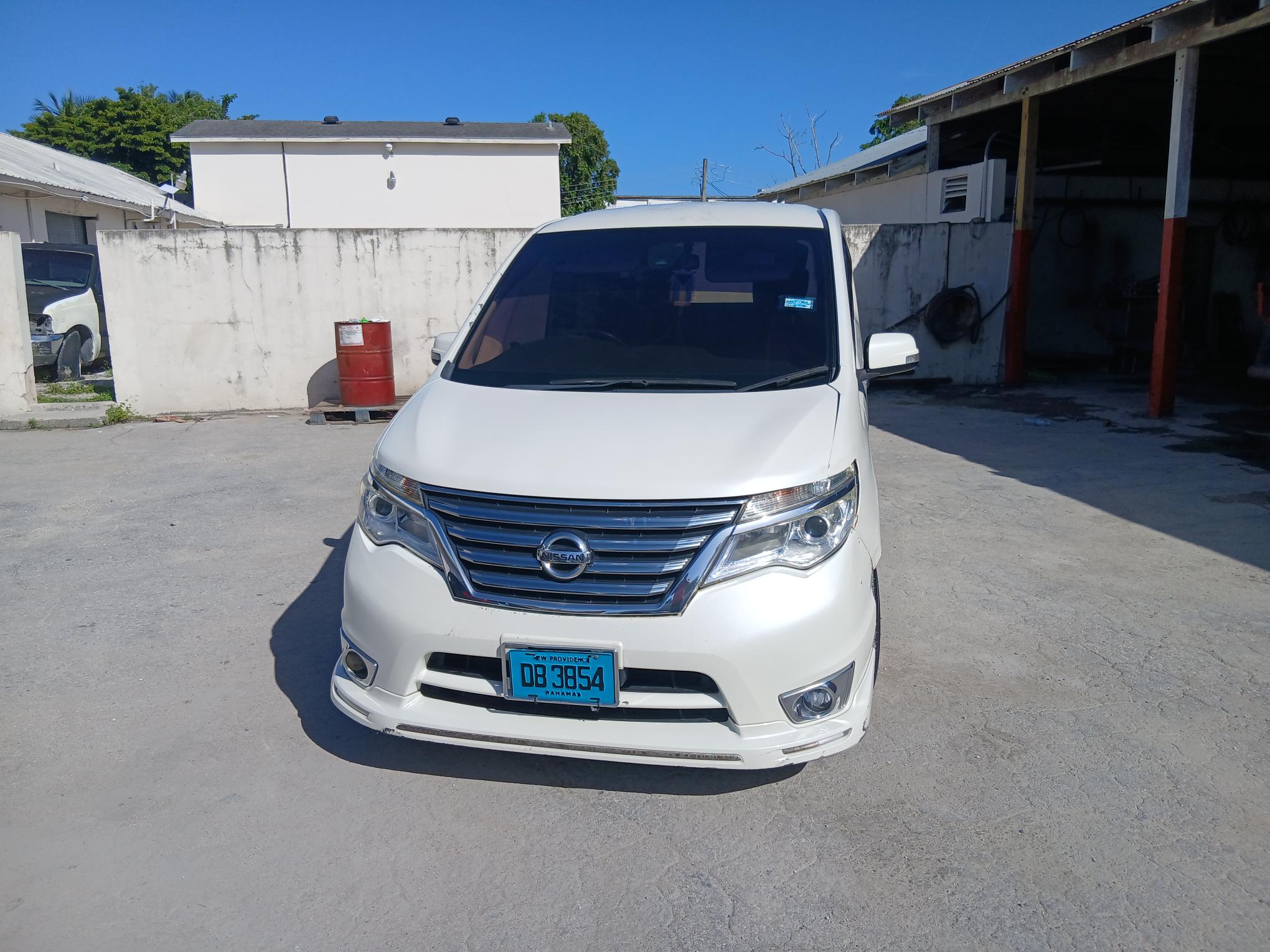 2015 NISSAN SERENA