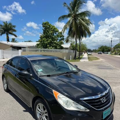 2011 HYUNDAI SONATA — photo 2