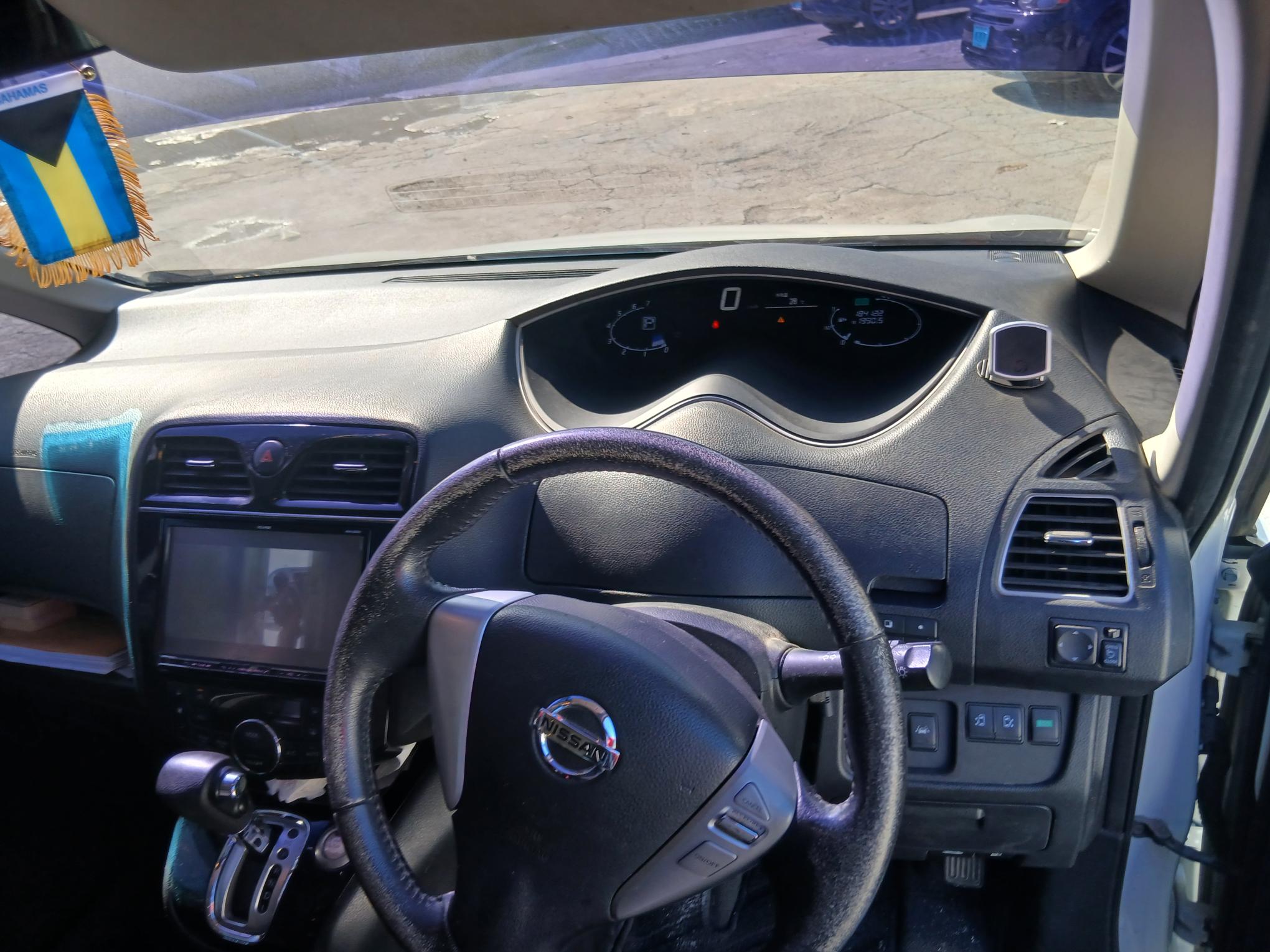 2015 NISSAN SERENA — photo 3