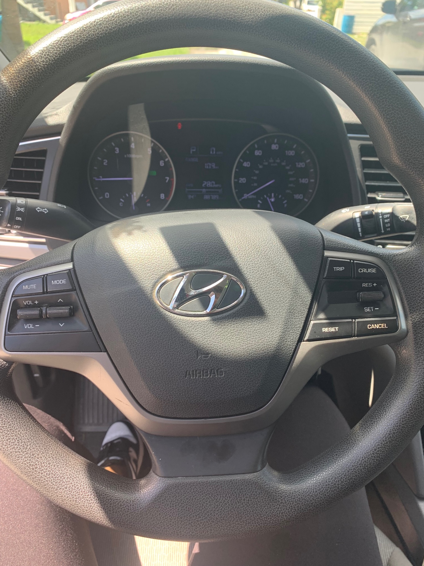 2017 HYUNDAI ELANTRA SE — photo 4