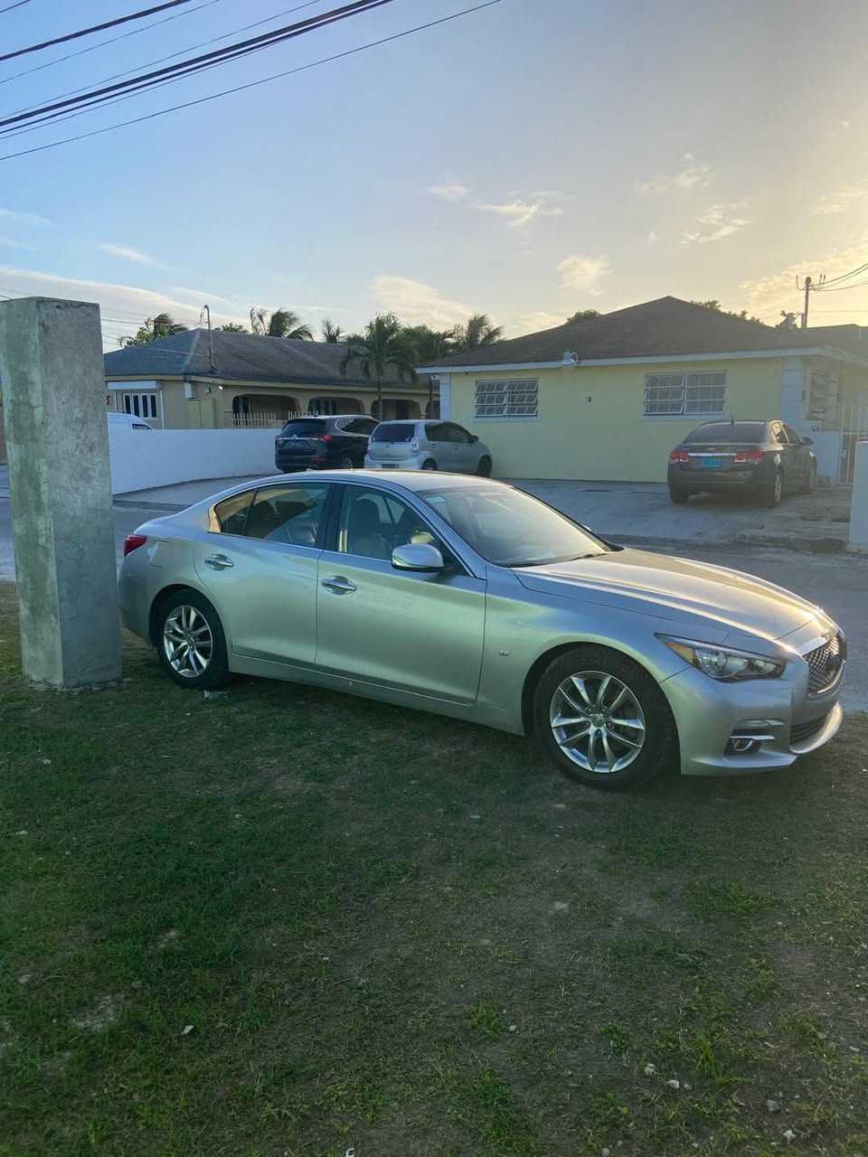 2016 INFINITY Q50 — photo 5