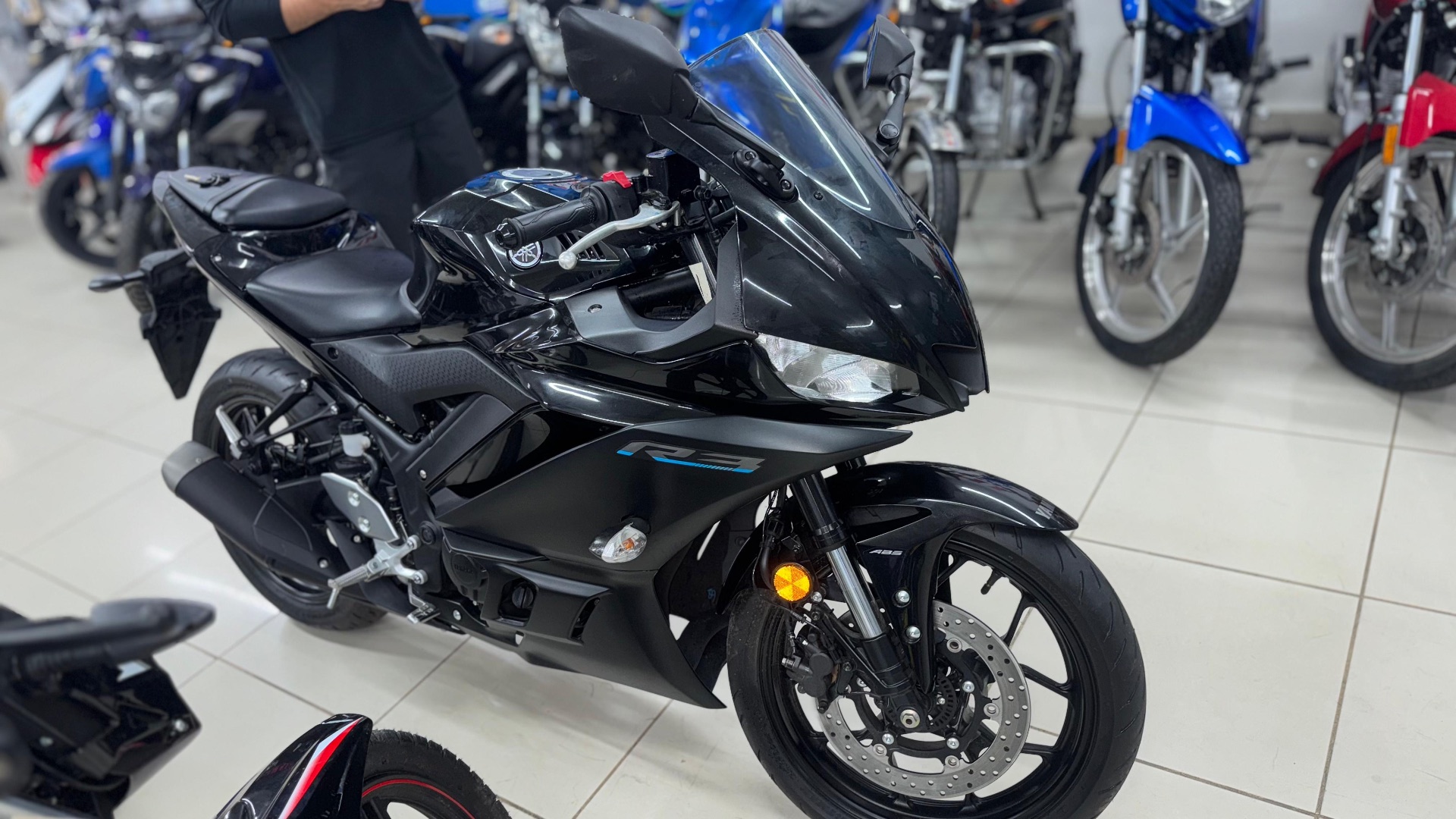 2024 YAMAHA R3 — photo 7