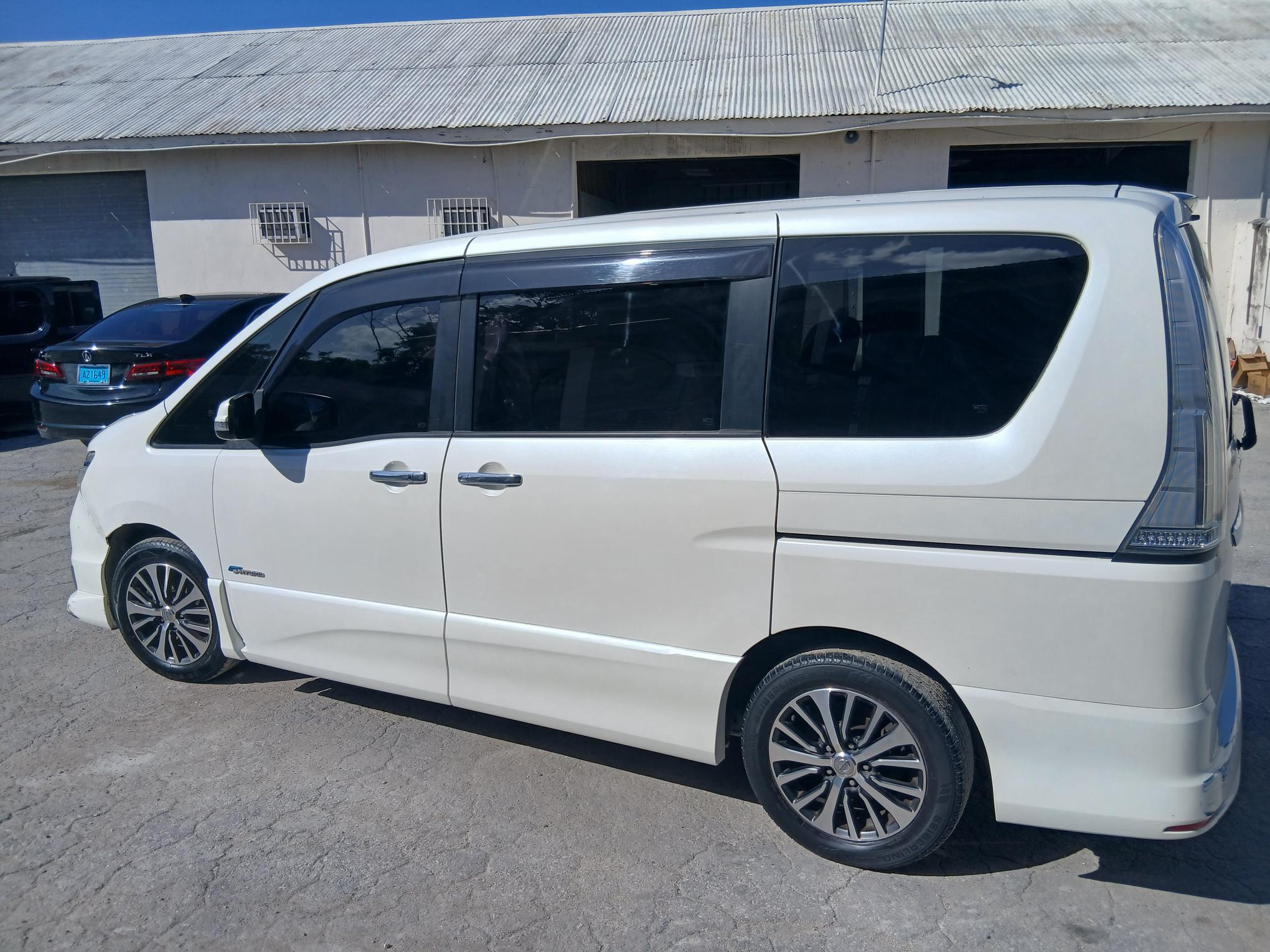 2015 NISSAN SERENA — photo 8
