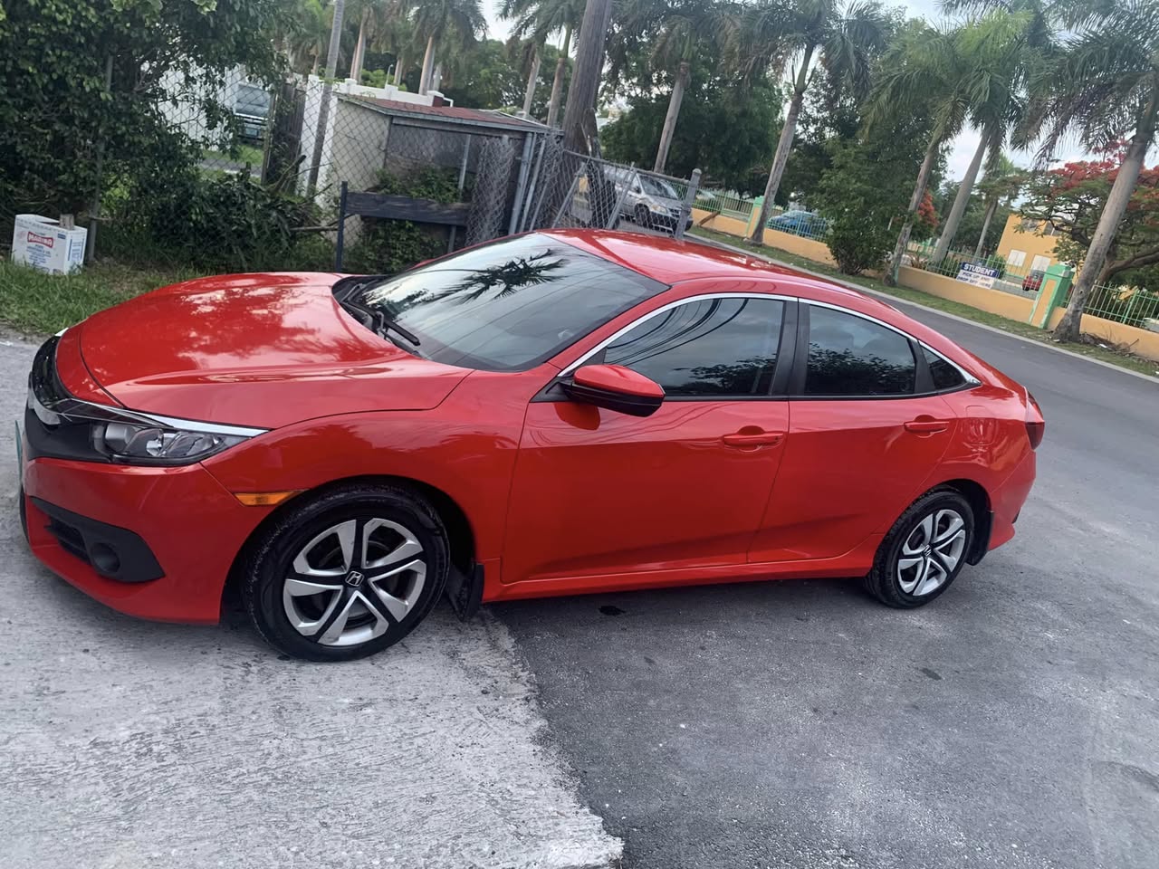2018 HONDA CIVIC LX — photo 10